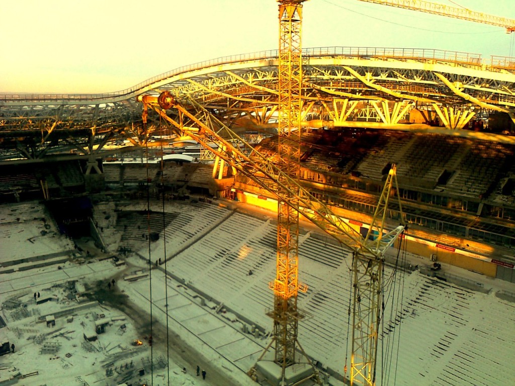 11 Установка поликорбанатной кровли на стадионе Рубин. (Казань)