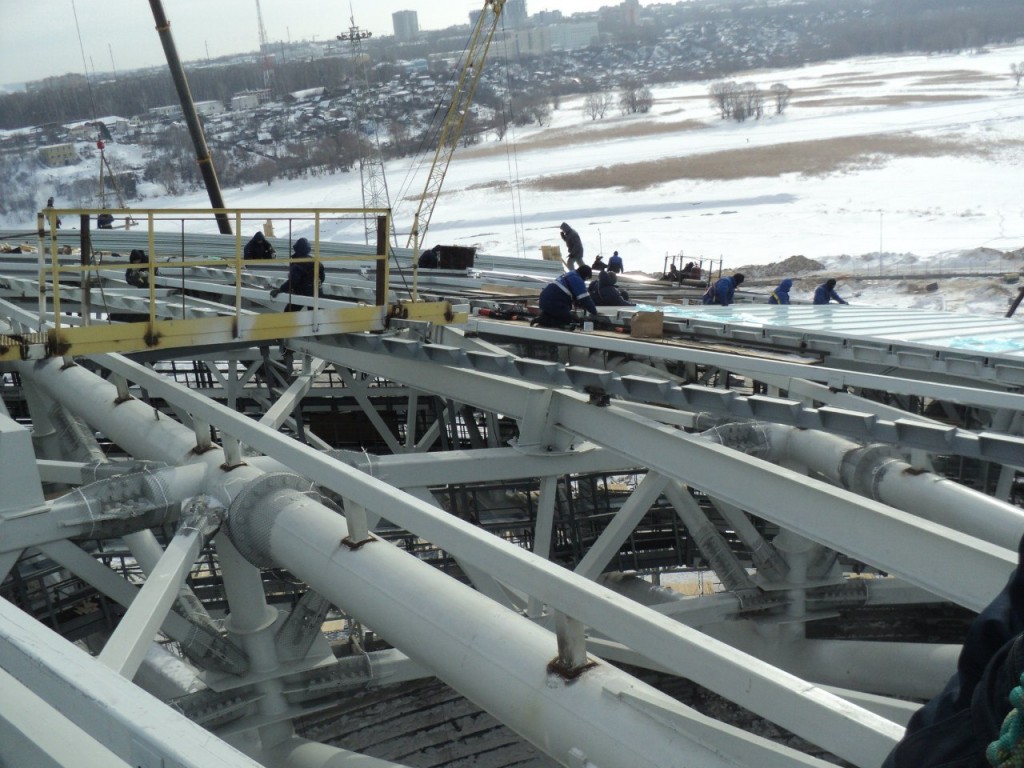 8 Установка поликорбанатной кровли на стадионе Рубин. (Казань)